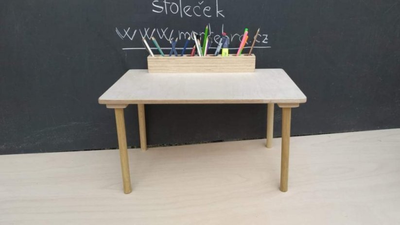 Stoleček výškově nastavitelný - Povrchová úprava: Barevný