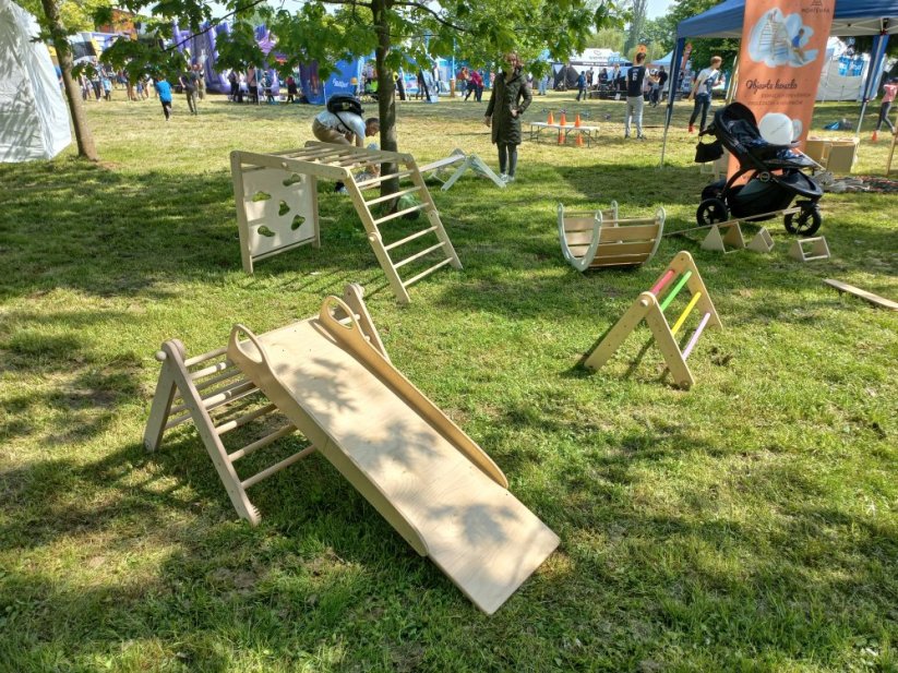 Skluzavka k trojúhelníku Piklerové - Velikost skluzavky: 125 cm nelakovaná