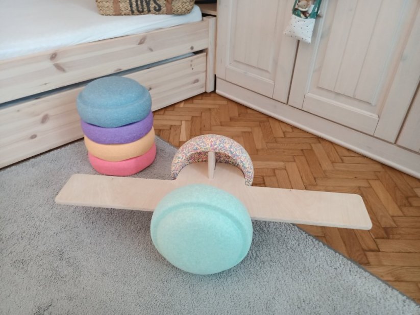 Balancing rocker for Stapelstein stones